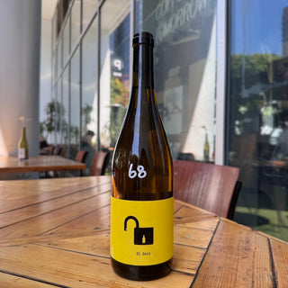 Bodega Clandestina El Soci 2023, 750 mL White Wine Bottle (11% ABV)