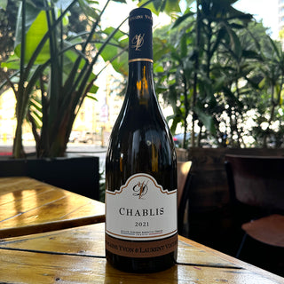Domaine Yvon et Laurent Vocoret Chablis 2021, 750mL White Wine Bottle (12% ABV)