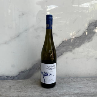 Count Karolyi Gruner Veltliner 2021, 750 mL White Wine Bottle (12% ABV)